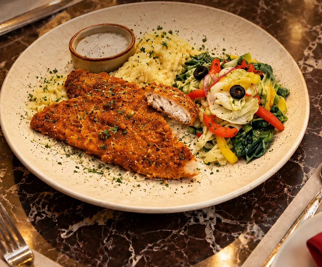 Almond crust chicken with mash, salad and honey mustard